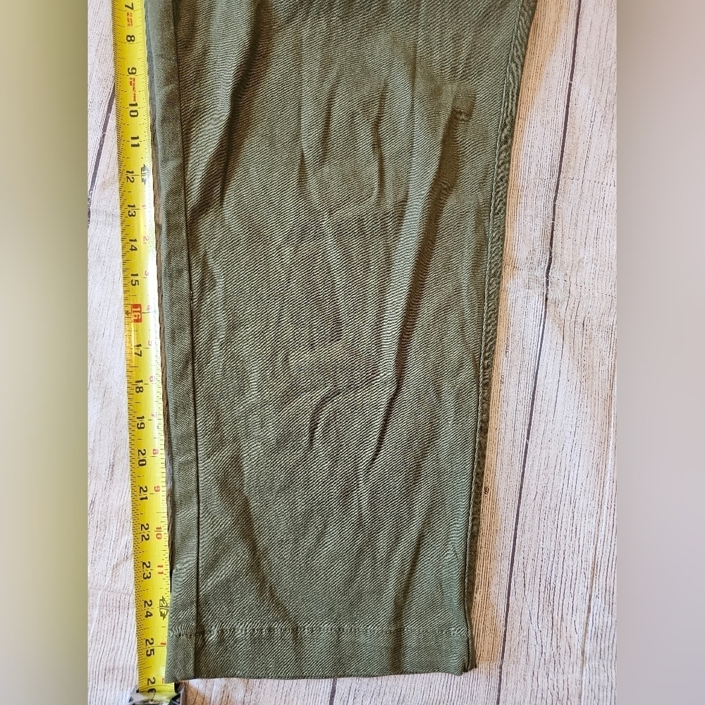 Elizabeth and James Women's Size 16 Green Casual Pant Cotton Career Pockets - Picture 8 of 9